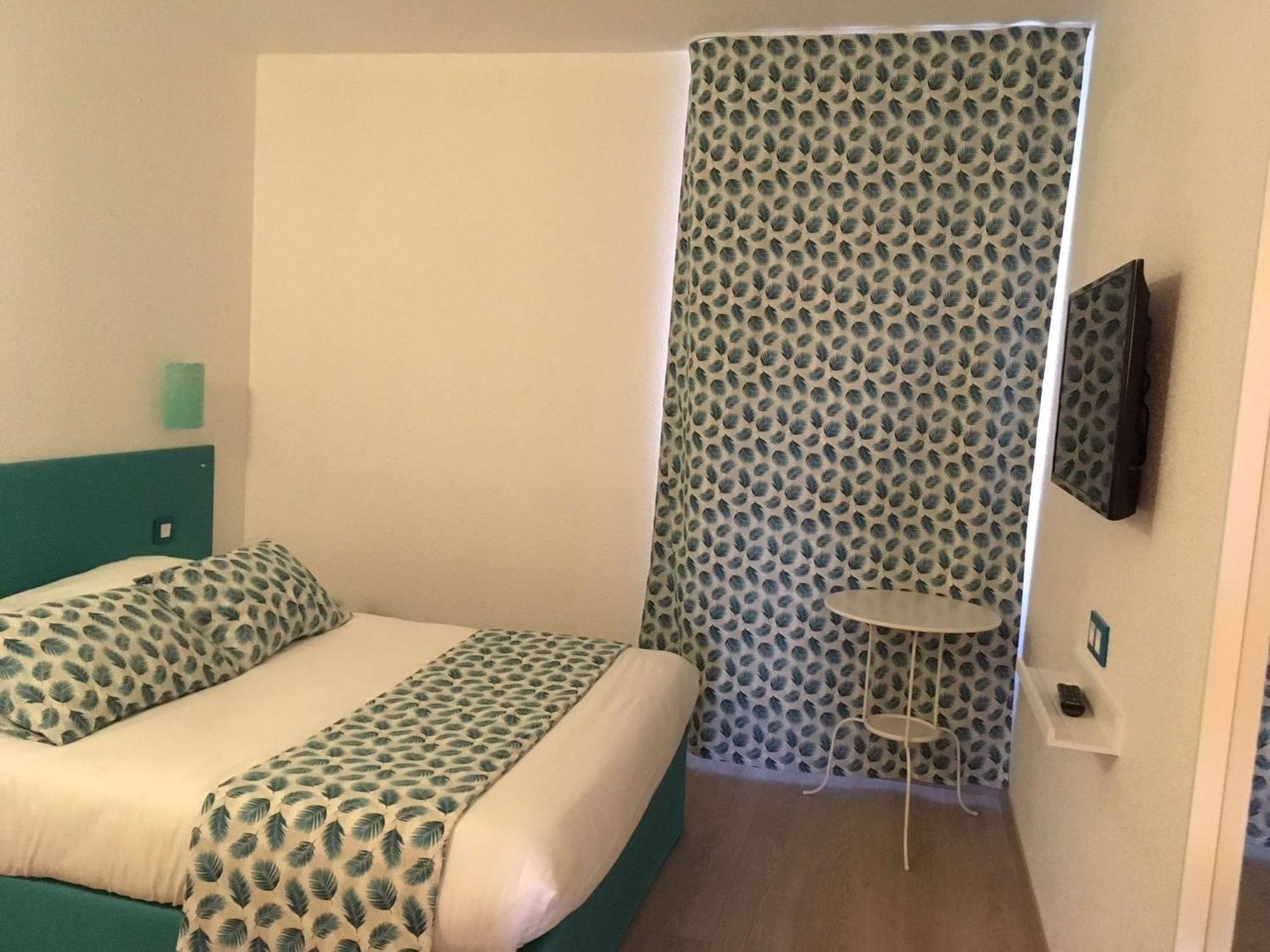 Brit Hotel Salon De Provence Kültér fotó